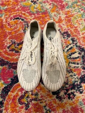 rebel cheer shoes size 7